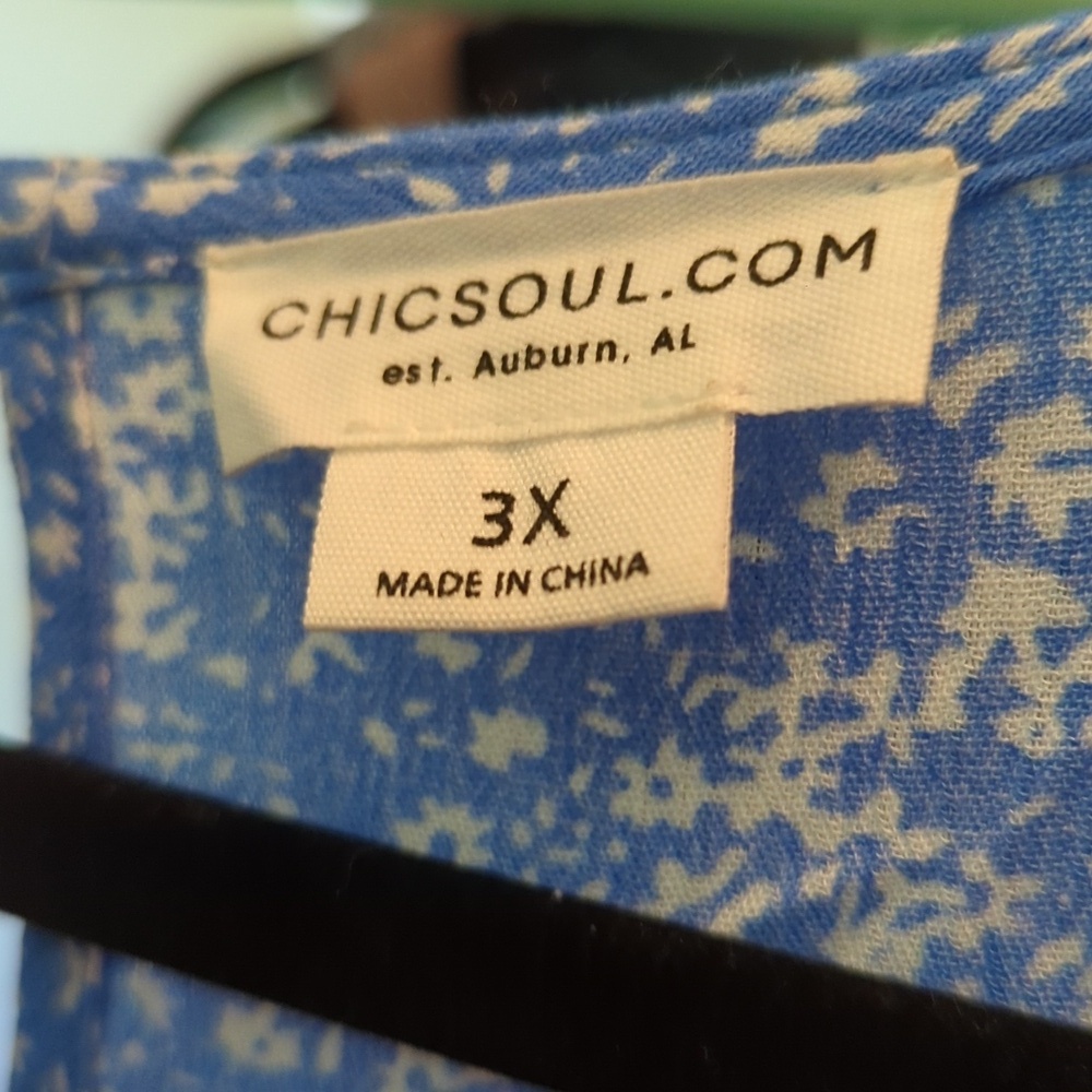 Chicsoul Blue and White Floral Romper Women's Size 3XL - Picture 3 of 3